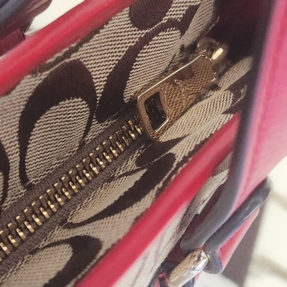 Like New Coach City Signature Khaki & Red Leather Shoulder Bag Purse Satchel - Picture 13 of 15